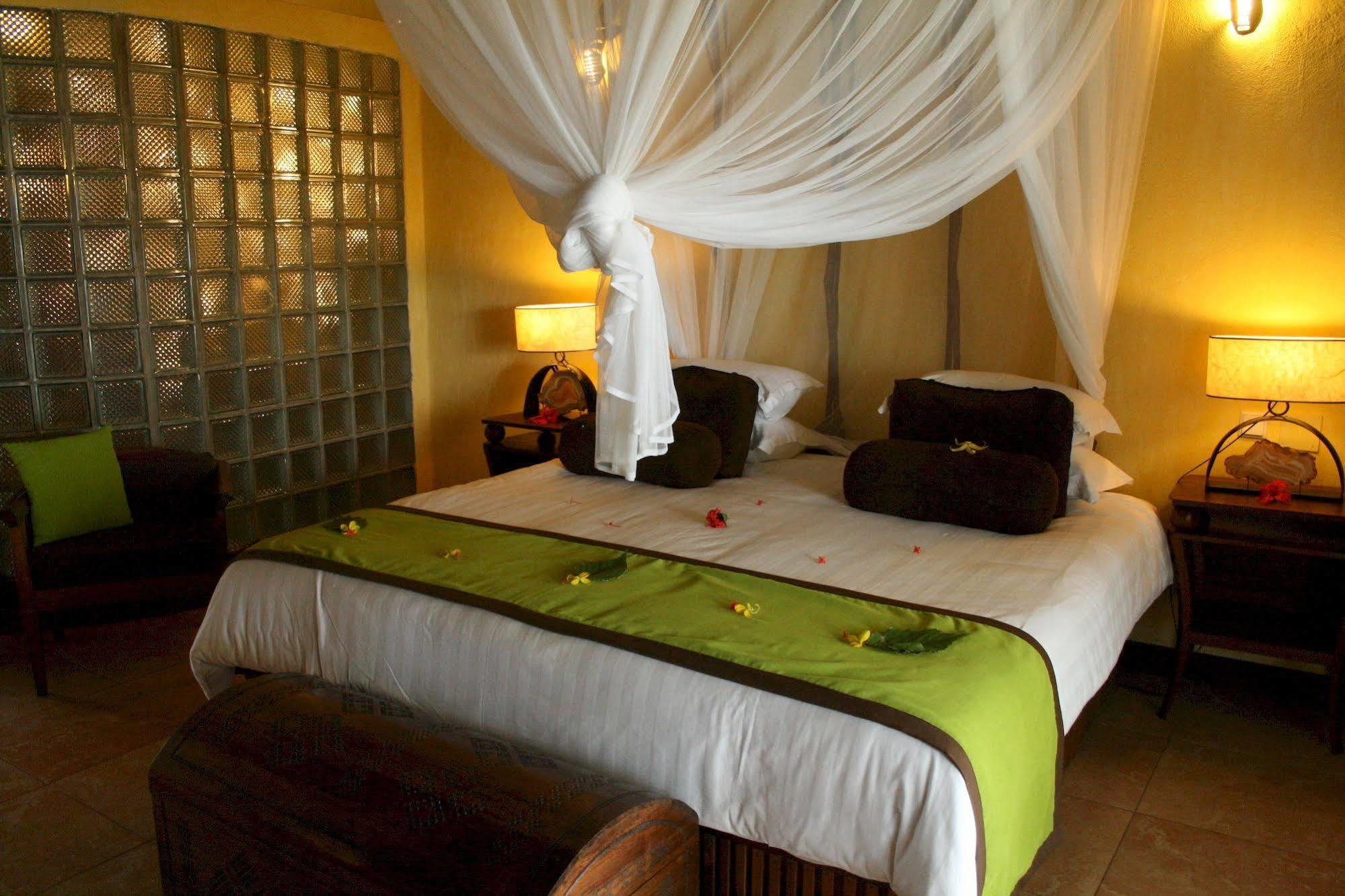 Nosy Be Hotel & Spa Ambaro Bagian luar foto